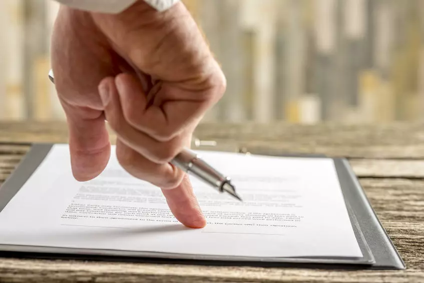 Family meeting with legal advisor, showing when a Will is crucial—highlighting Trusted Will Writing Broxbourne for essential life planning.